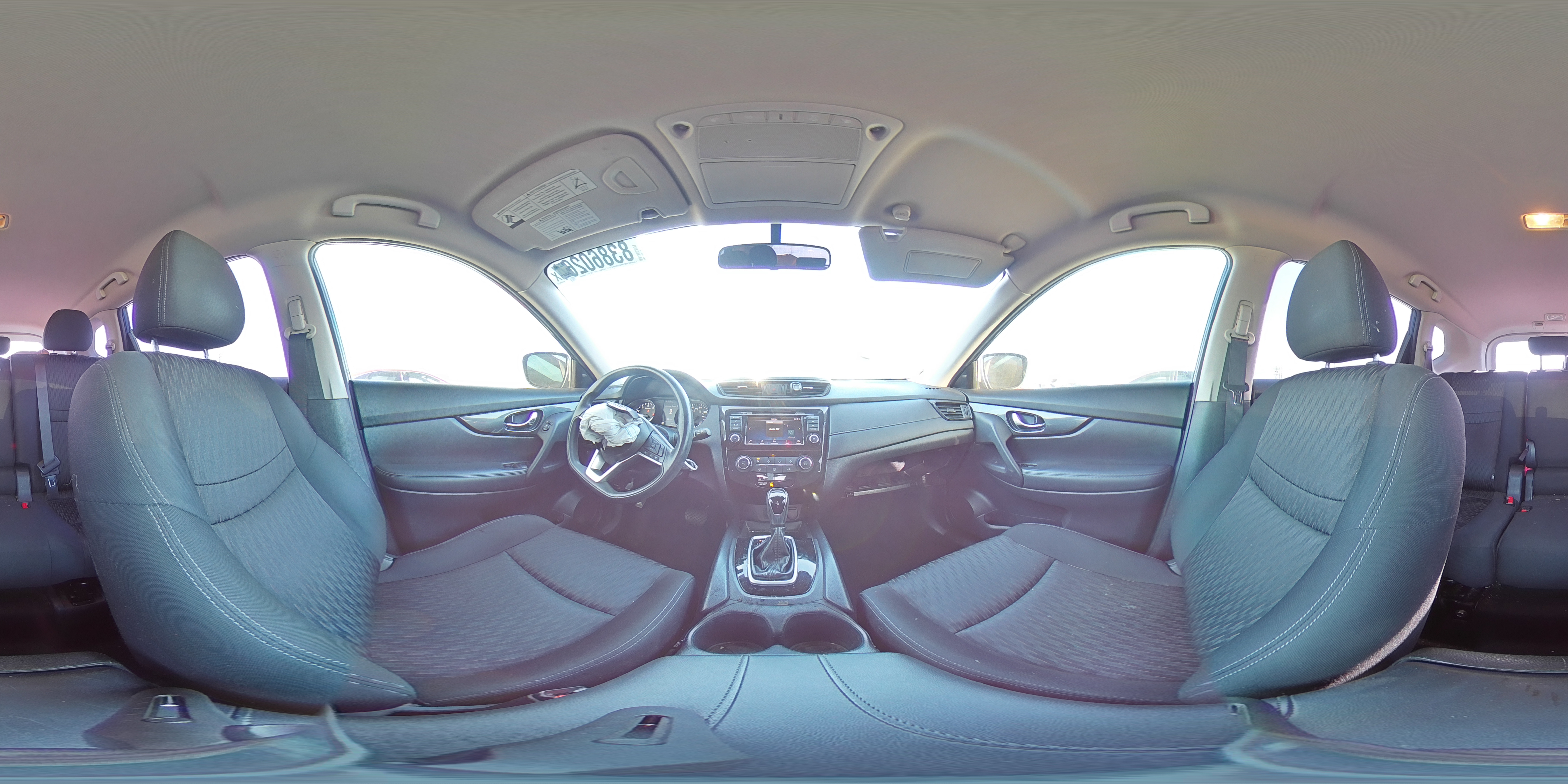 2018 Nissan Rogue - Image 14