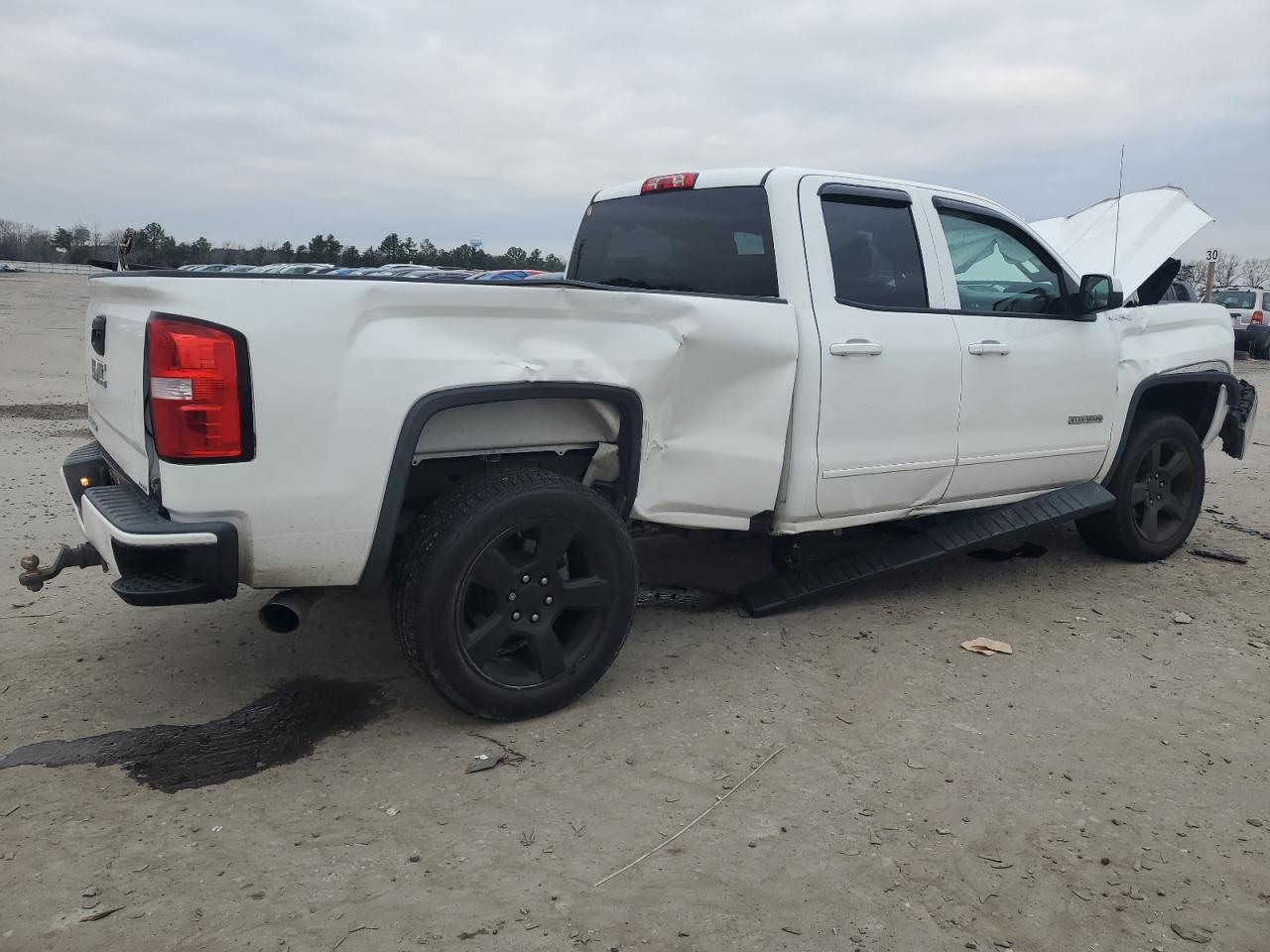 2017 GMC Sierra - Image 3