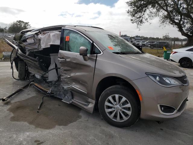  CHRYSLER PACIFICA 2018 tan