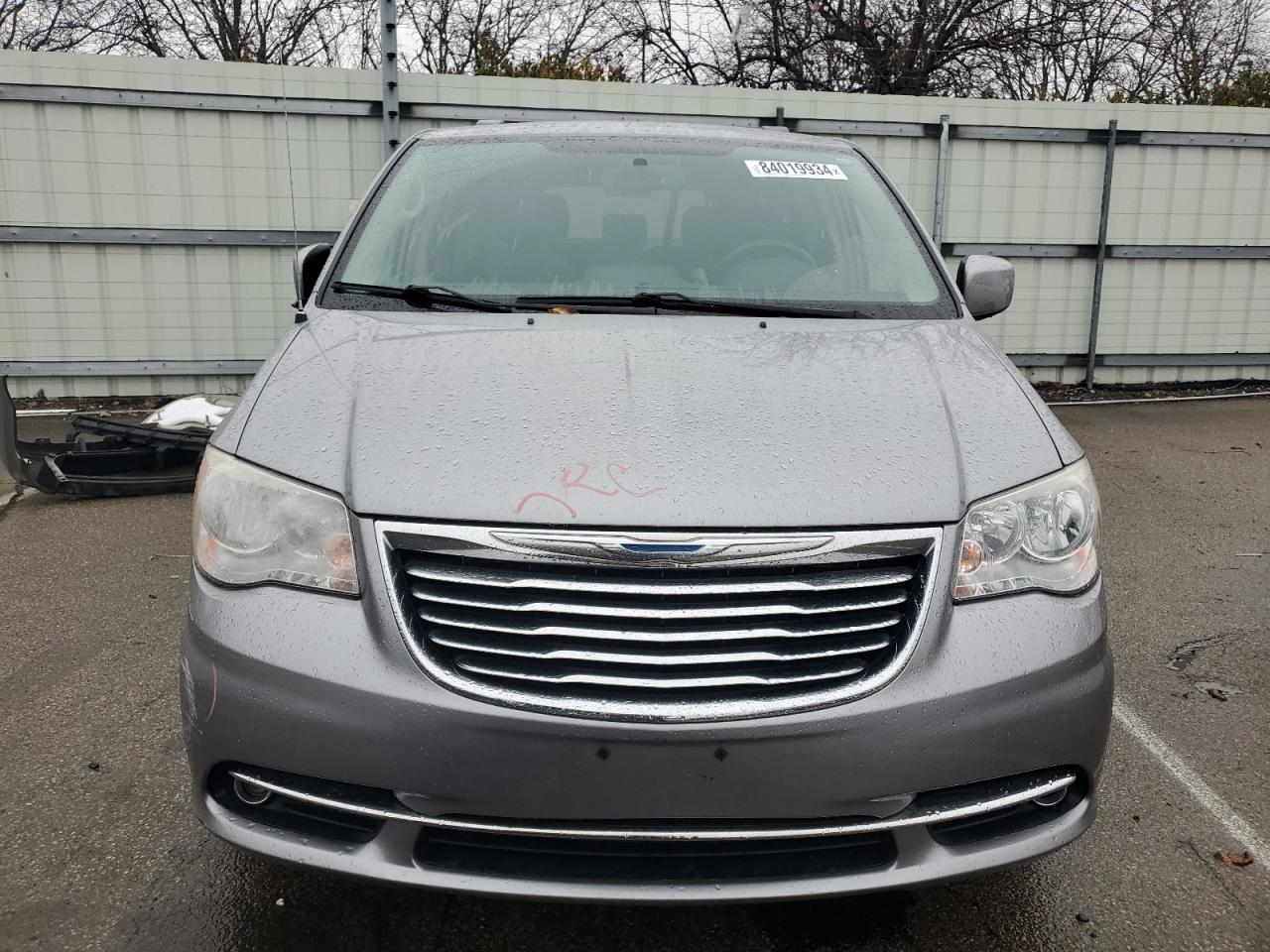 2014 Chrysler Town & Country - Image 5