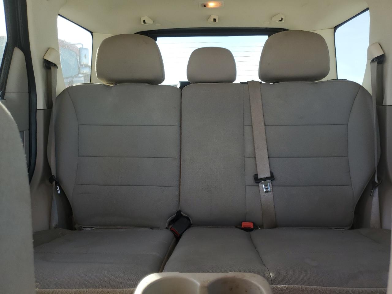 2010 Ford Escape - Image 10