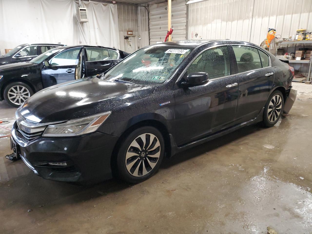 VIN JHMCR6F72HC025789 2017 HONDA ACCORD no.1