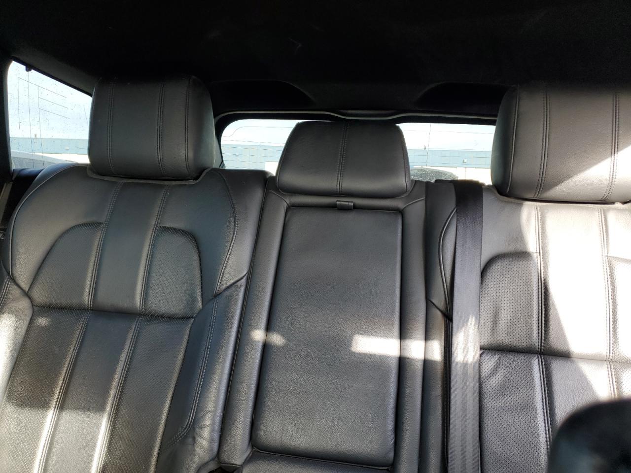2015 Land Rover Range Rover - Image 10