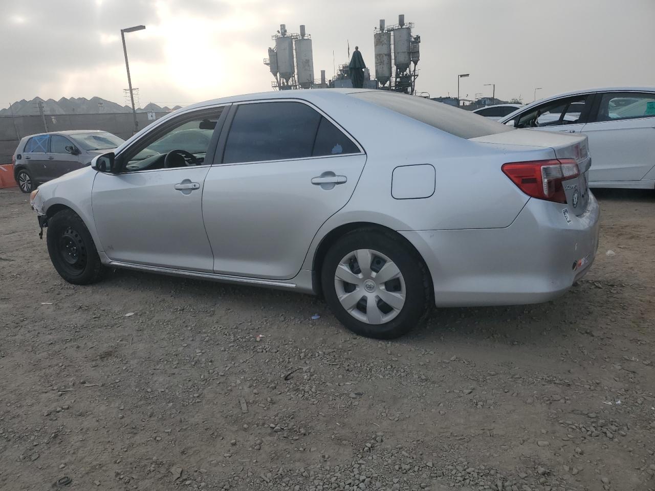 VIN 4T4BF1FK7DR307381 2013 TOYOTA CAMRY no.2