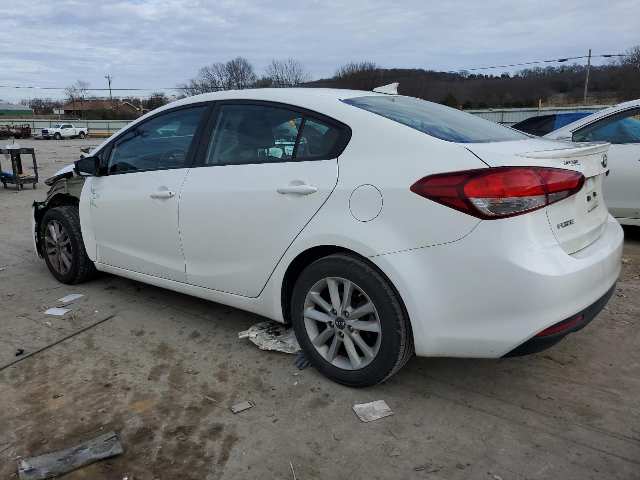 VIN 3KPFL4A78HE023808 2017 KIA FORTE no.2