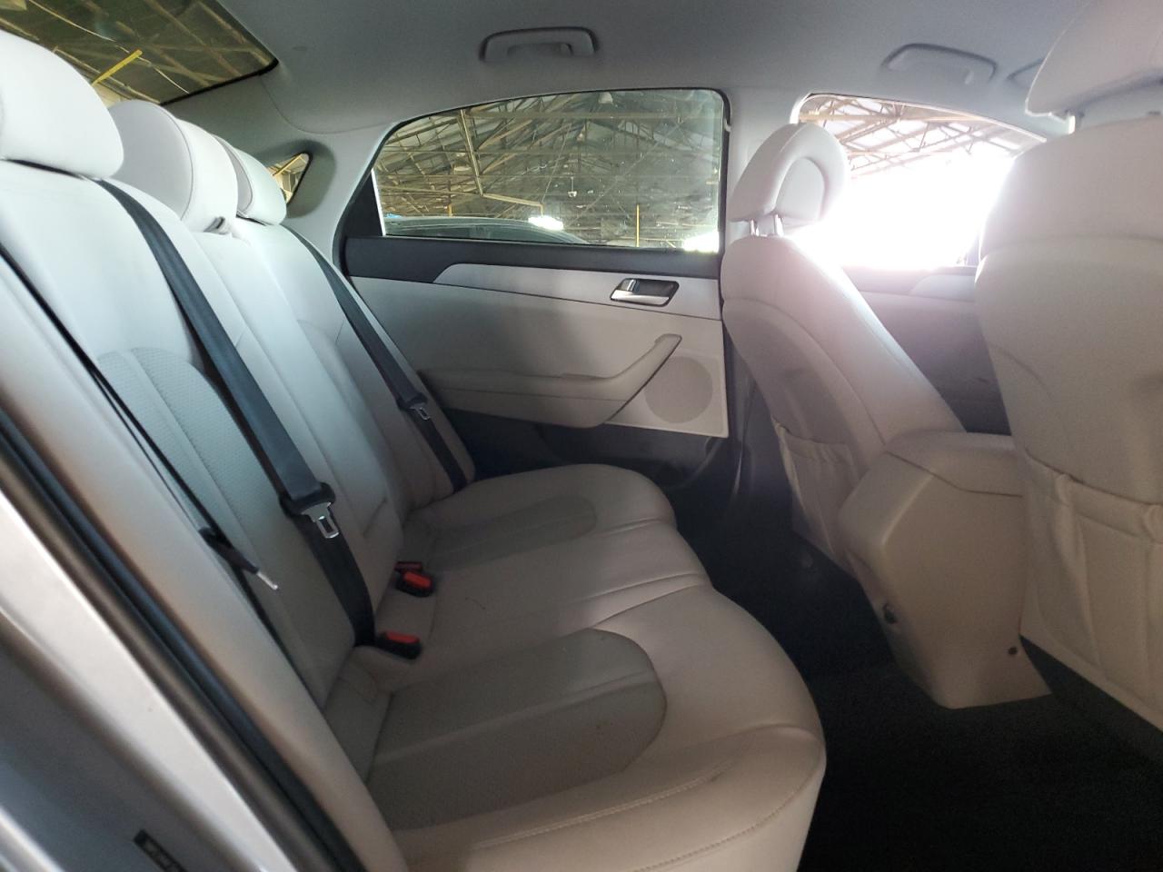 2017 Hyundai Sonata - Image 10