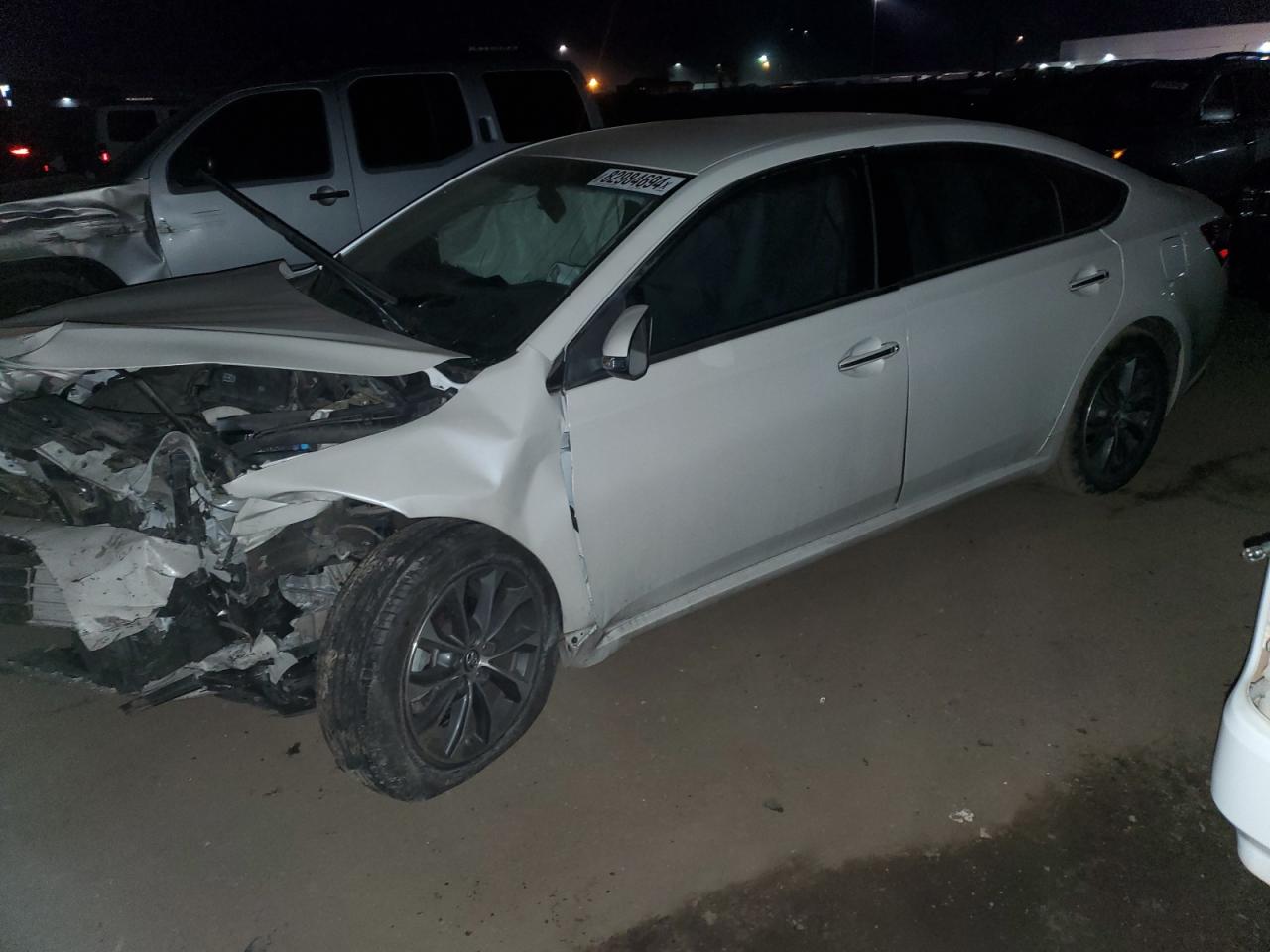 2016 Toyota Avalon - Image 1