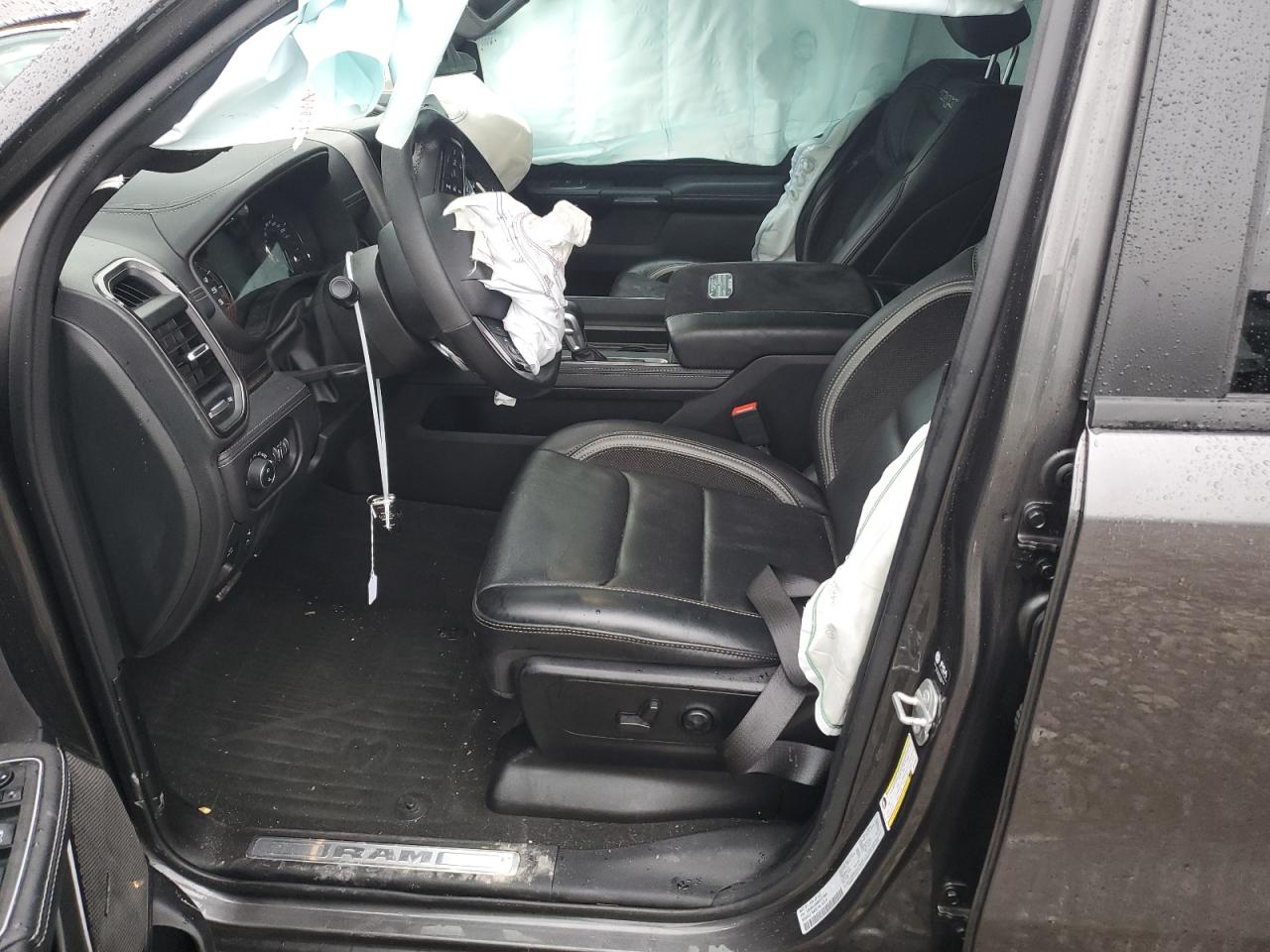 2022 RAM 1500 - Image 7