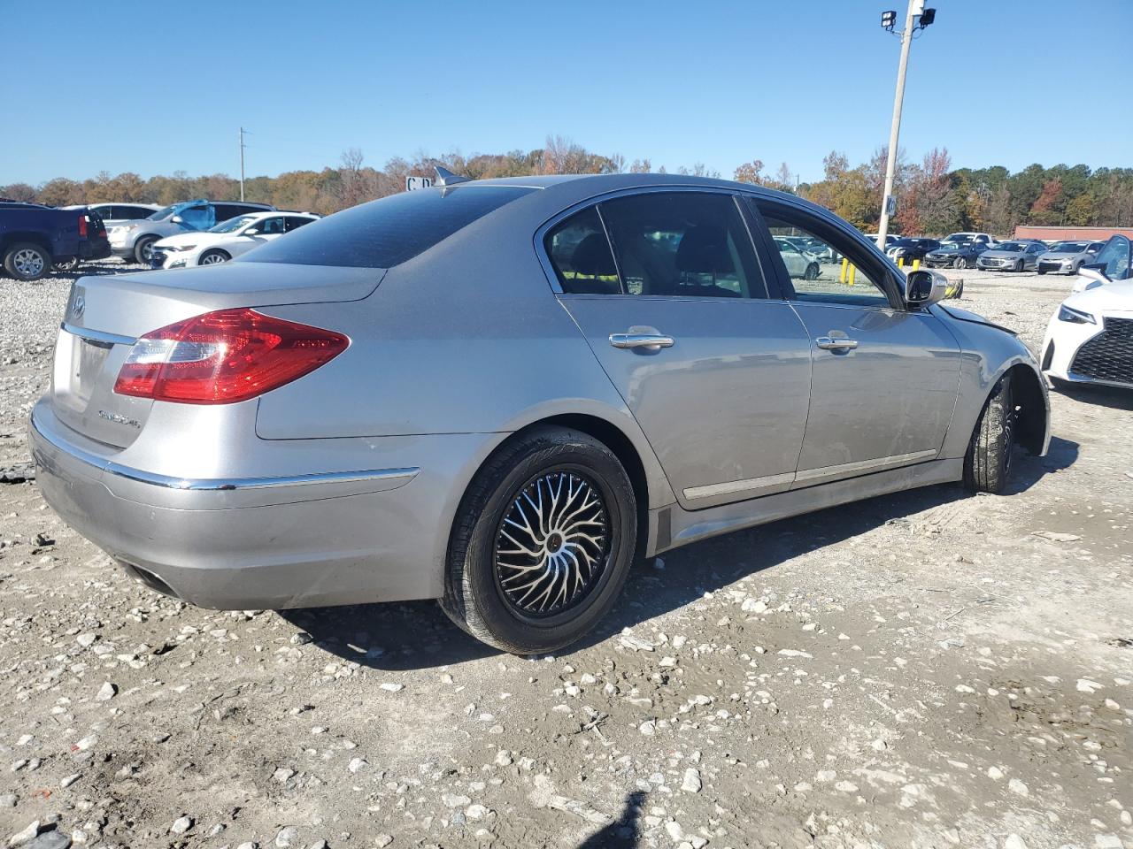 2012 Hyundai Genesis - Image 3