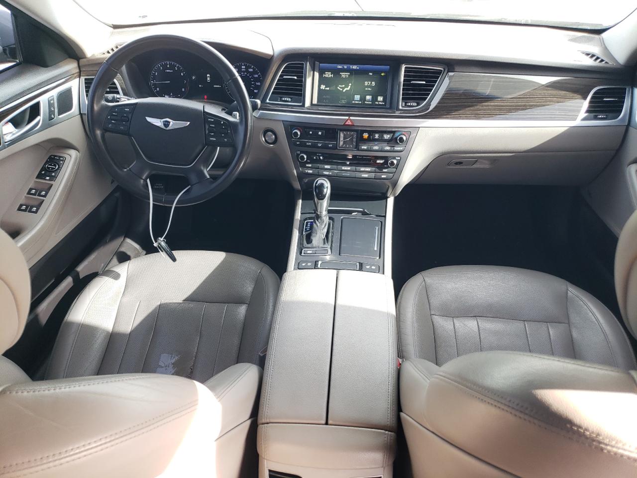 2016 Hyundai Genesis - Image 8