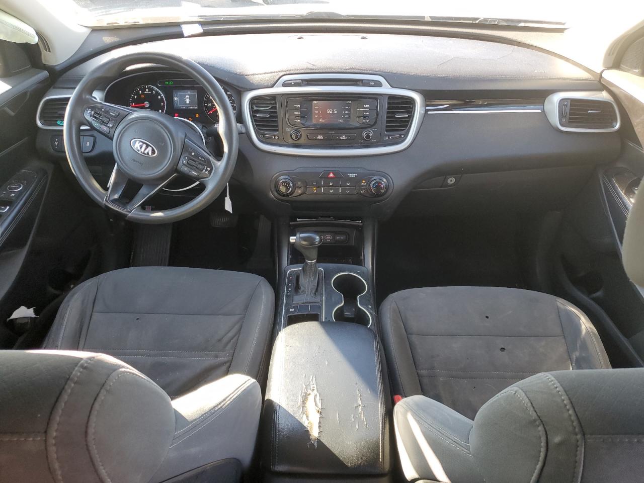 2017 Kia Sorento - Image 8