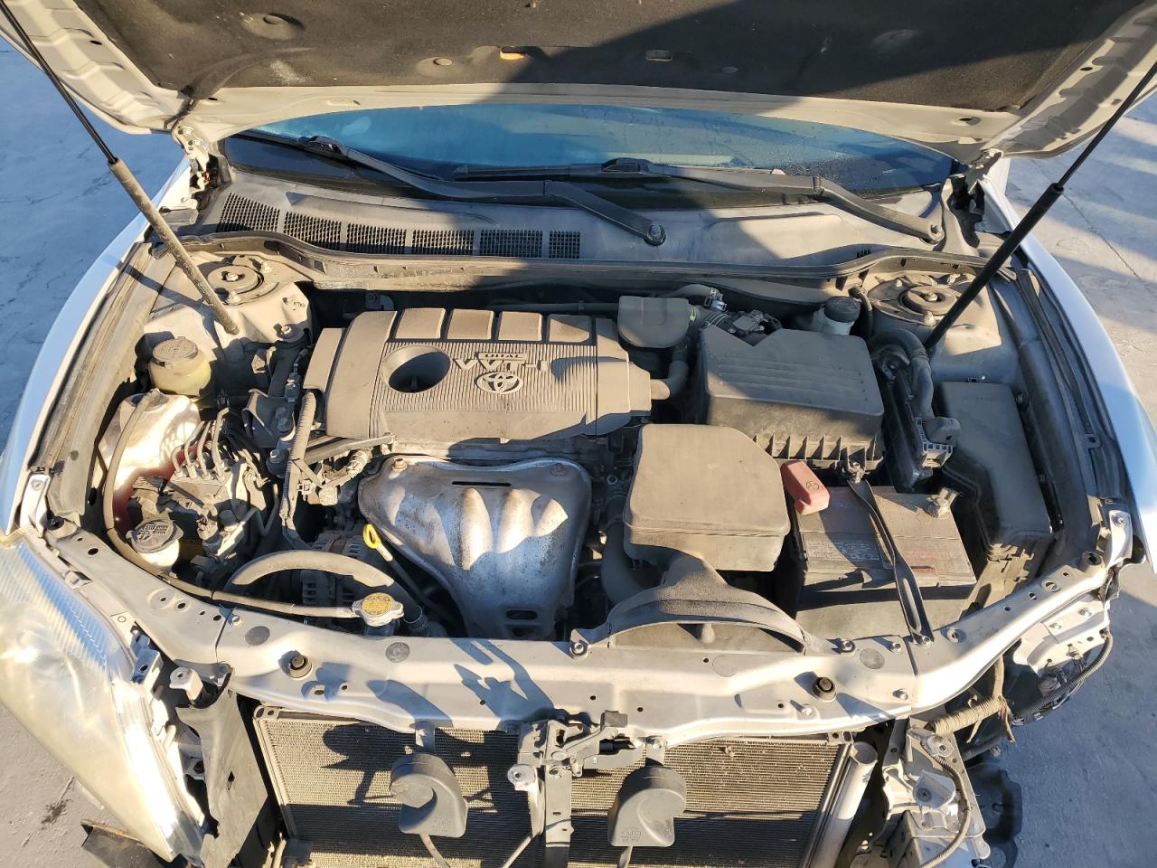 2010 Toyota Camry - Image 11