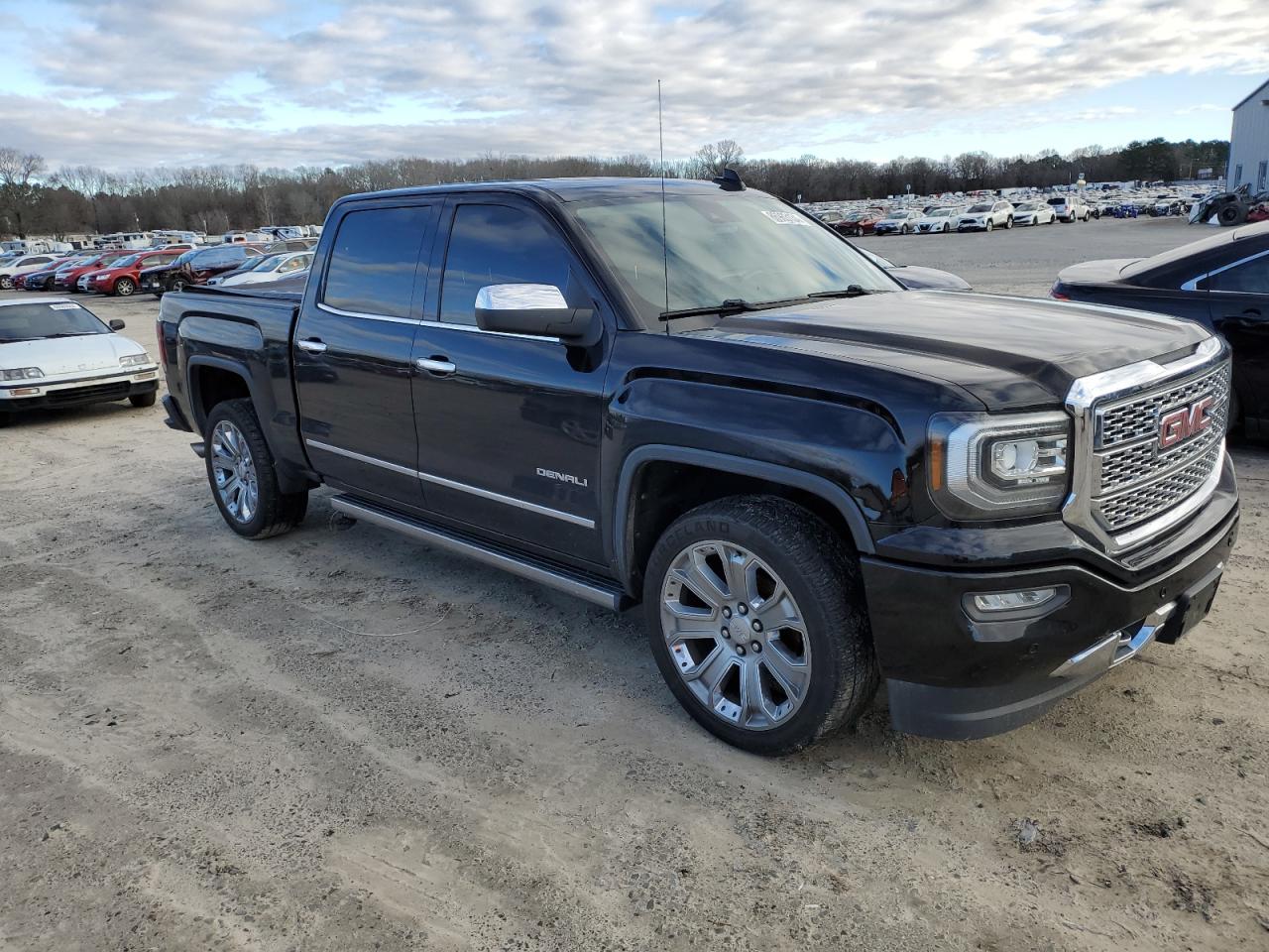 2017 GMC Sierra - Image 4