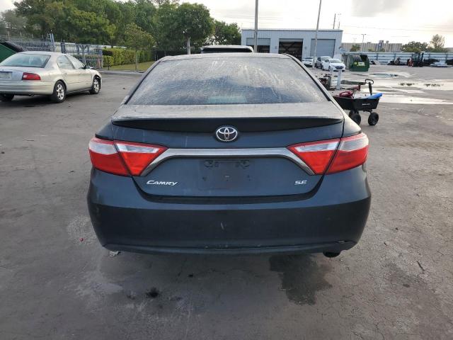  TOYOTA CAMRY 2015 Szary