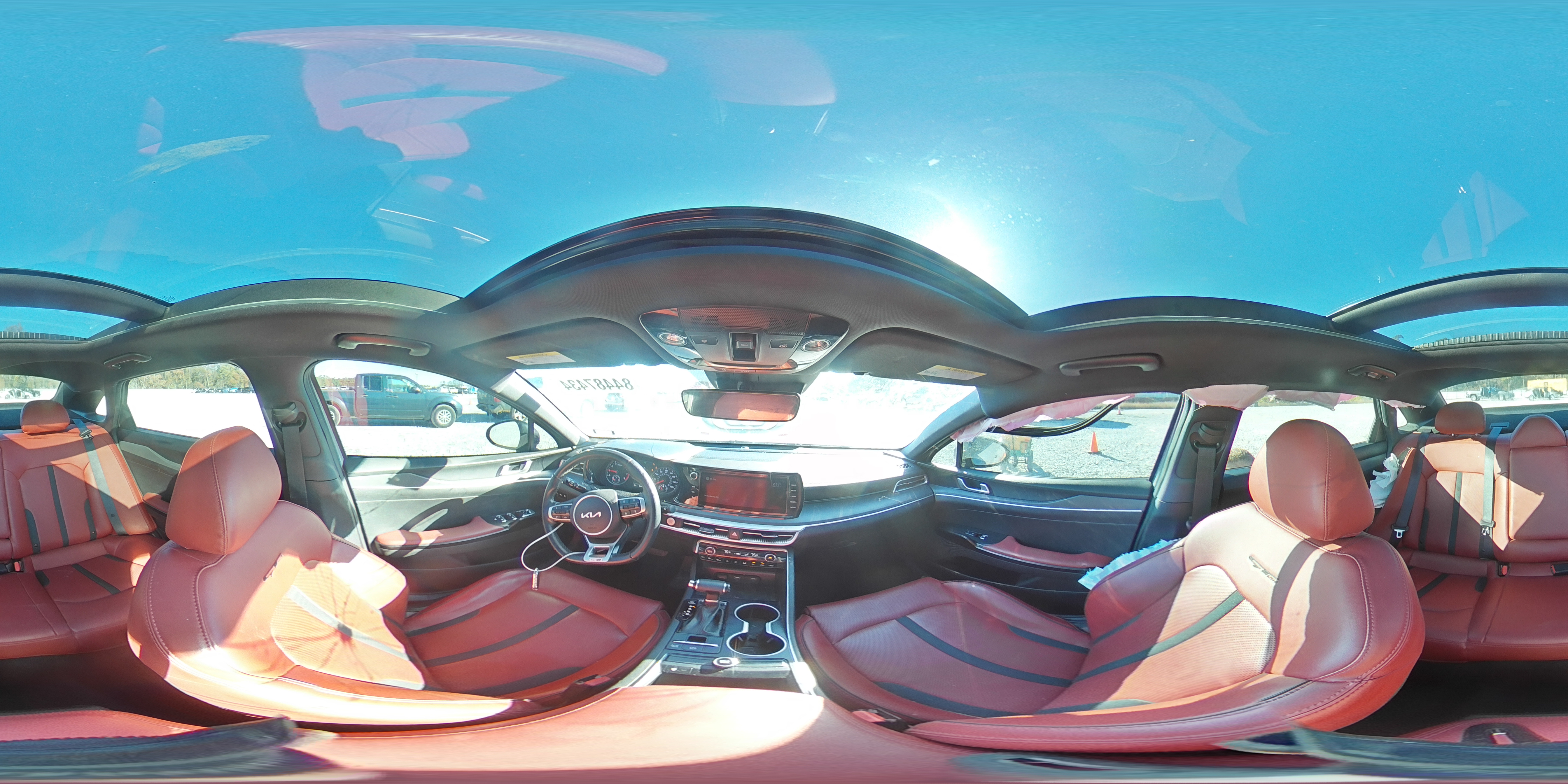 2022 Kia K5 - Image 15