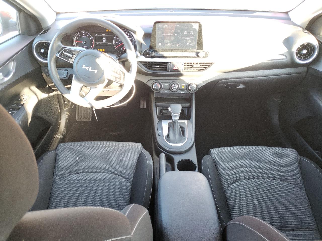2023 Kia Forte - Image 8