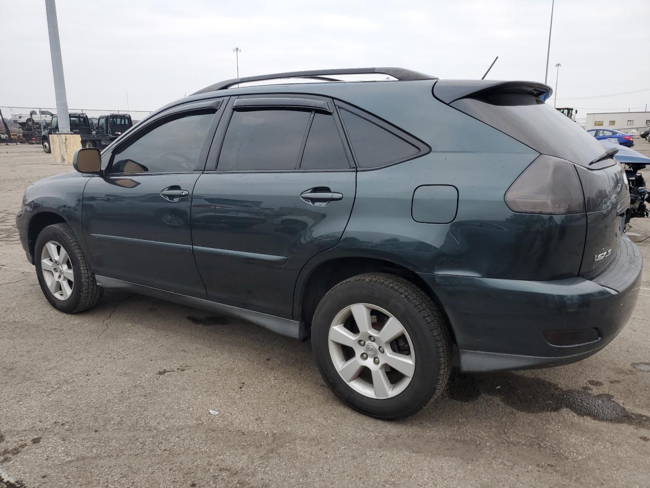 2005 Lexus RX - Image 2