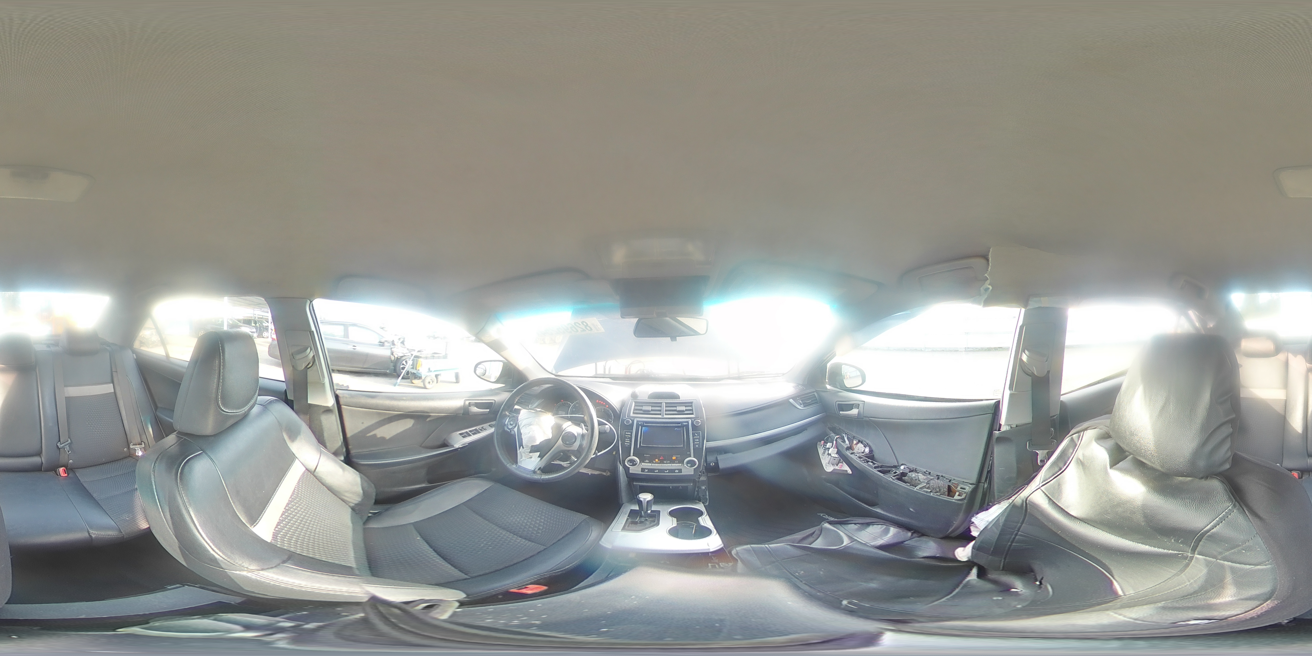 2013 Toyota Camry - Image 12