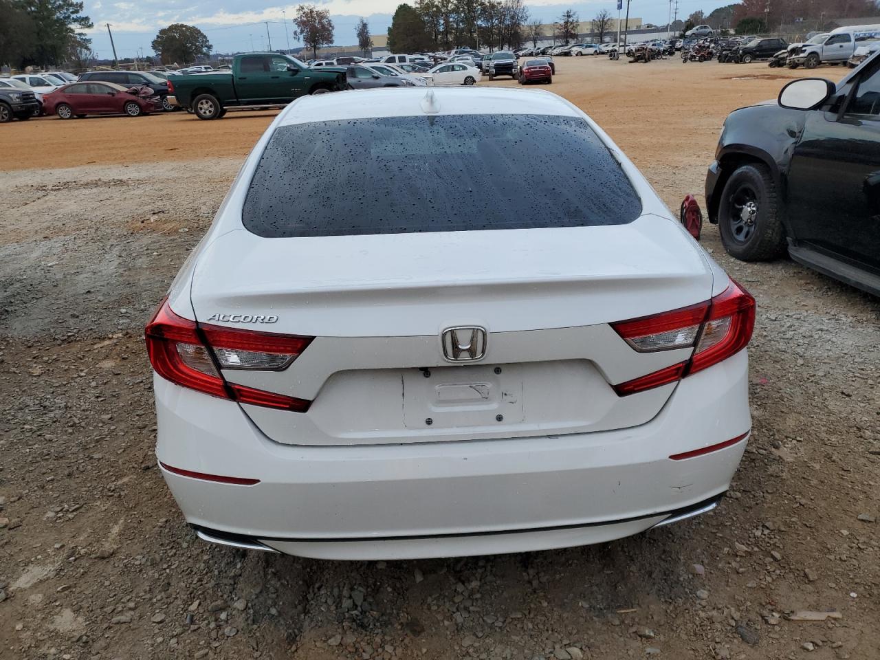 VIN 1HGCV1F58KA032393 2019 HONDA ACCORD no.6