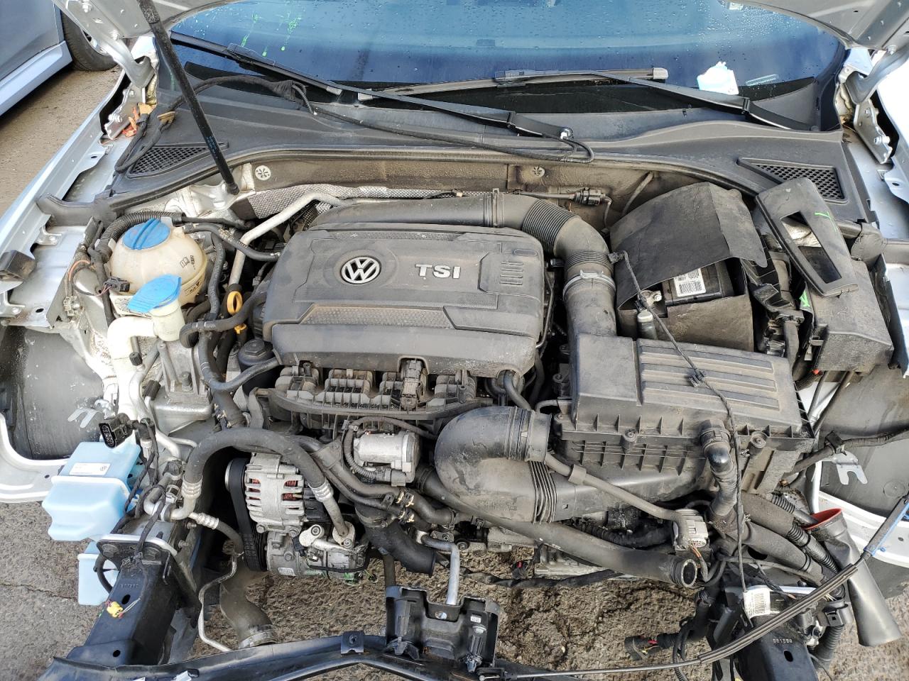 2017 Volkswagen Passat - Image 11