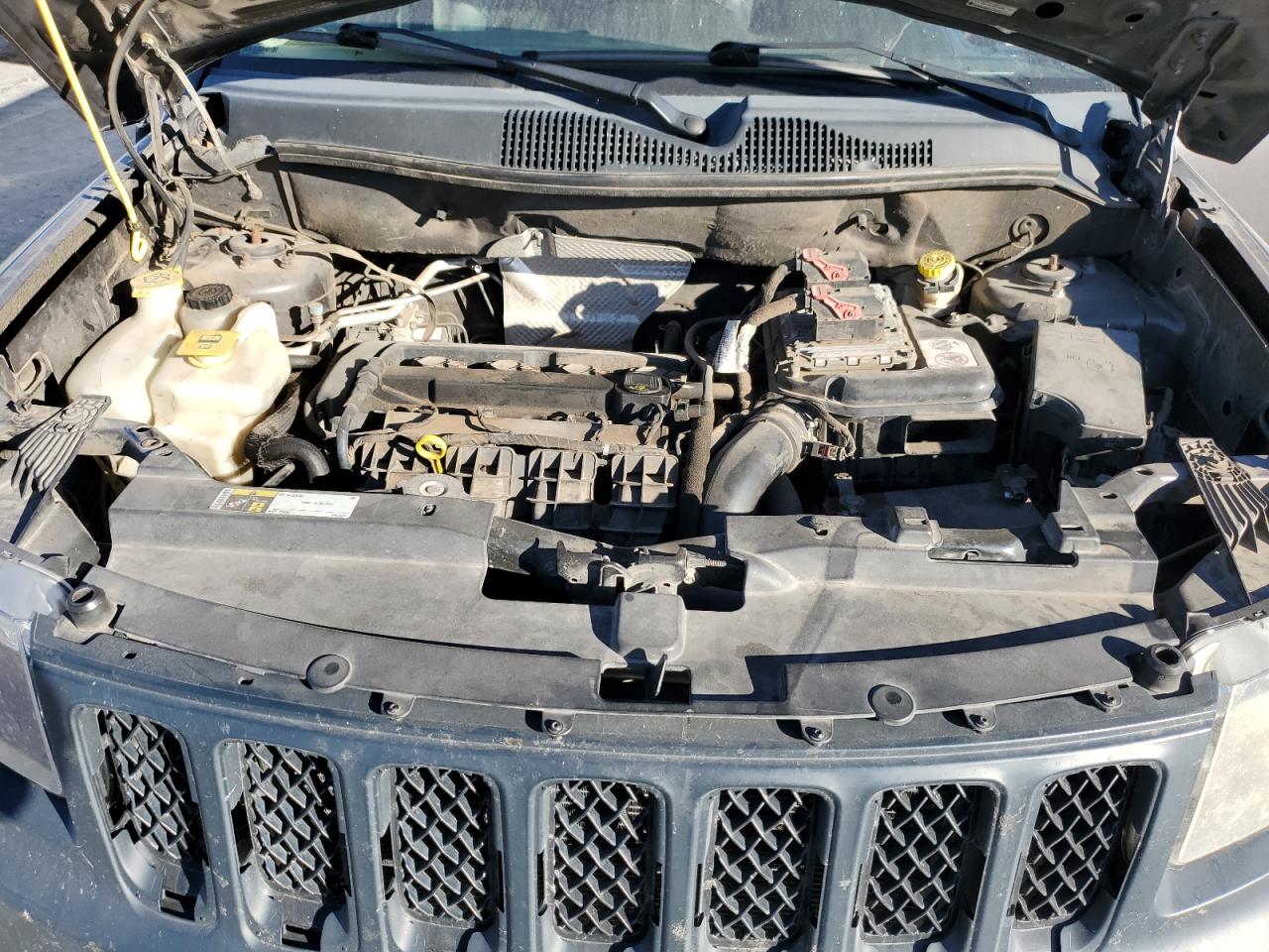 VIN 1C4NJCBA4FD164900 2015 JEEP COMPASS no.12