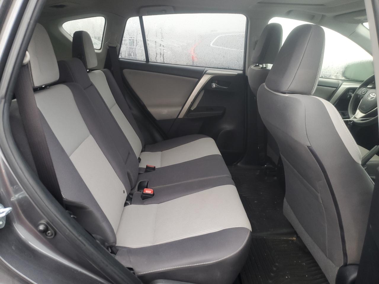 2015 Toyota RAV 4 - Image 11
