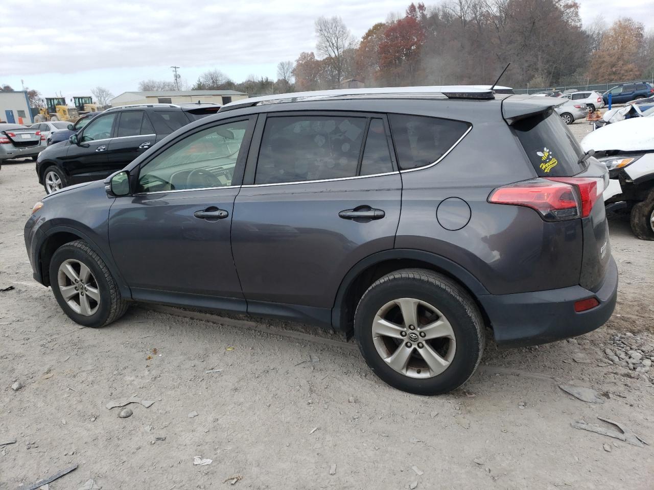 2015 Toyota RAV 4 - Image 2