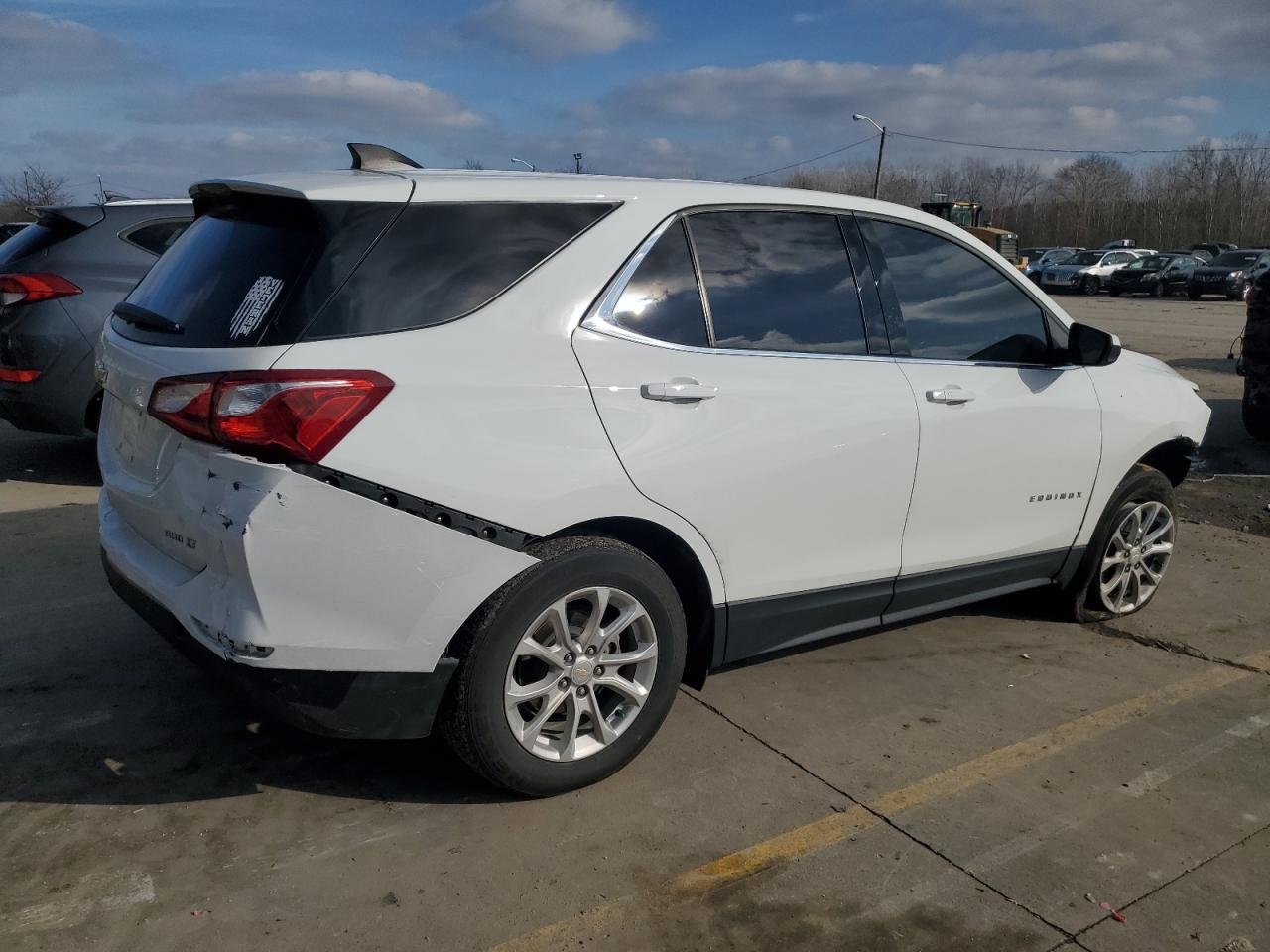2020 Chevrolet Equinox - Image 3