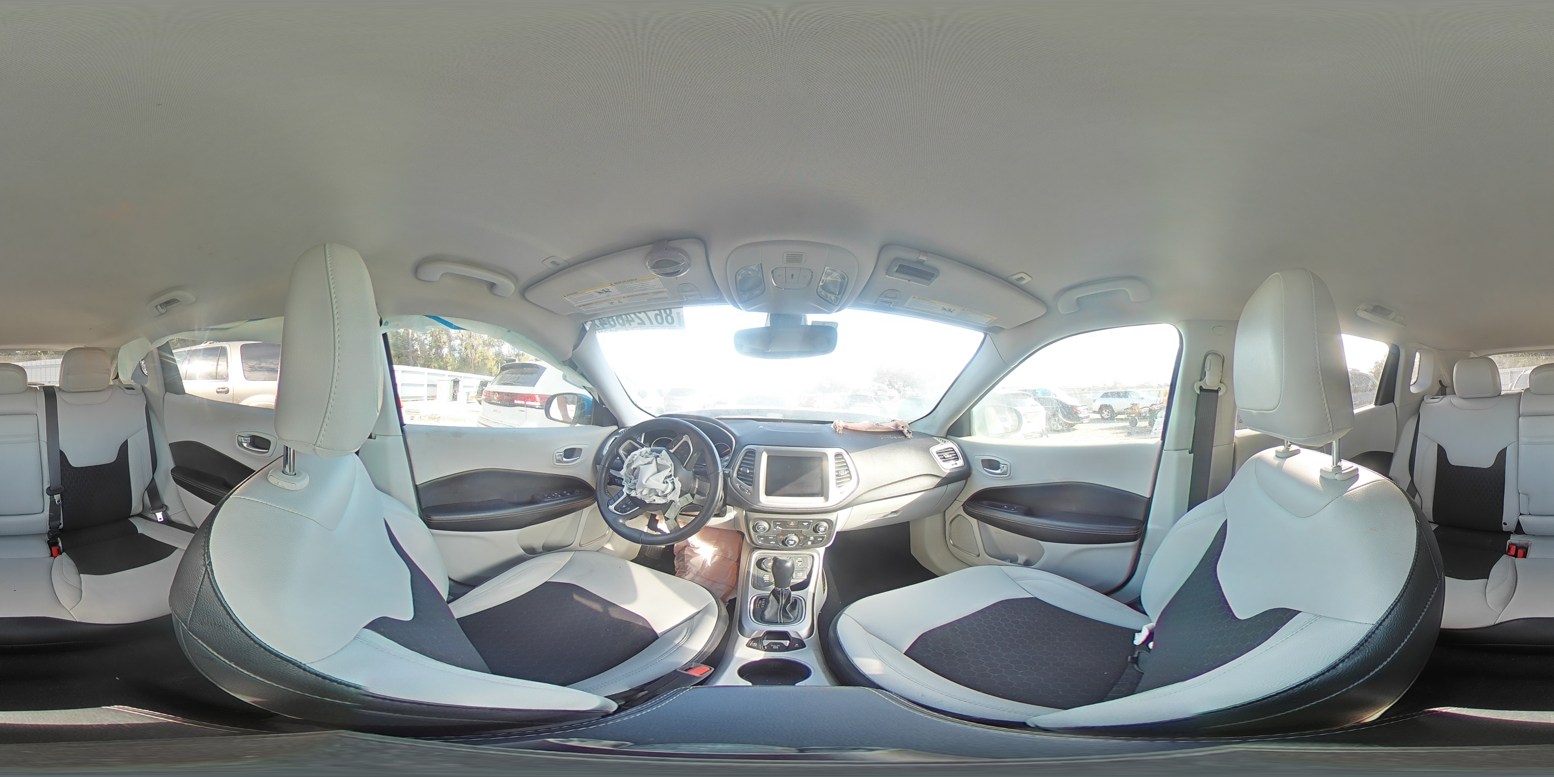 2018 Jeep Compass - Image 14