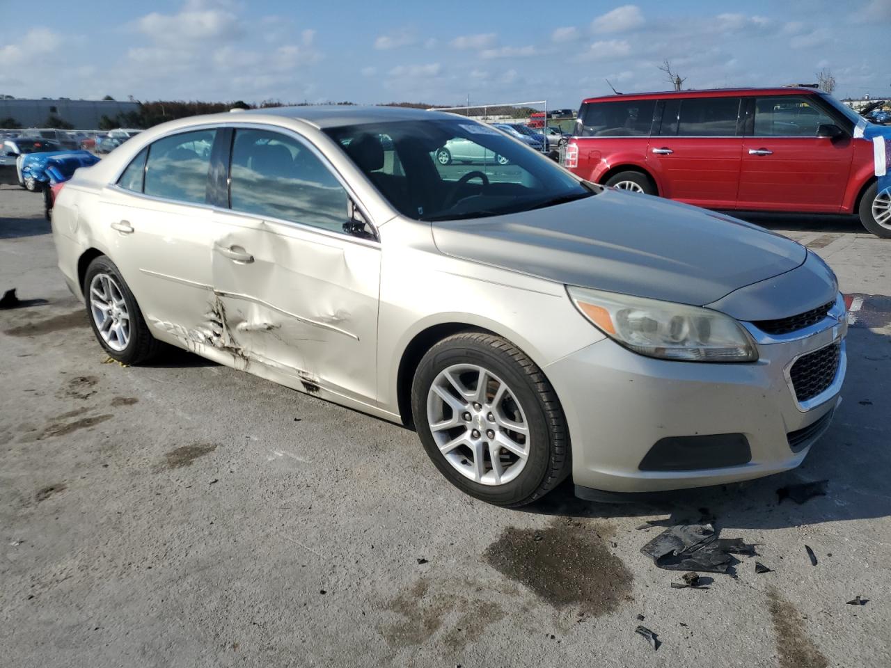 VIN 1G11C5SL8FF135435 2015 CHEVROLET MALIBU no.4