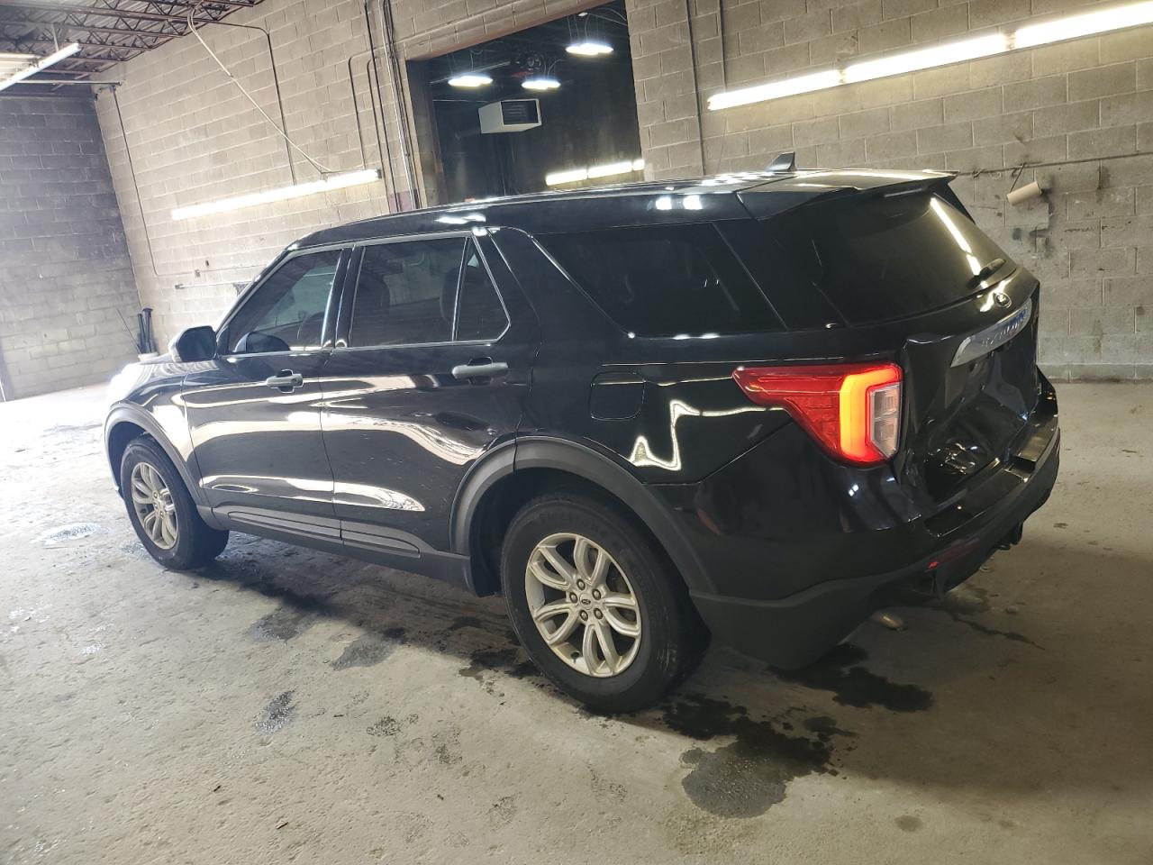 2021 Ford Explorer - Image 2