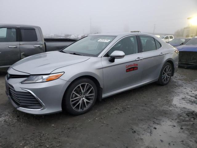  TOYOTA CAMRY 2023 Серебристый