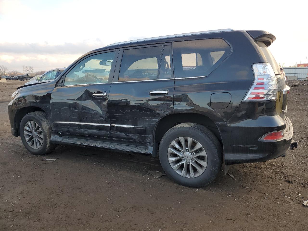 2016 Lexus GX - Image 2