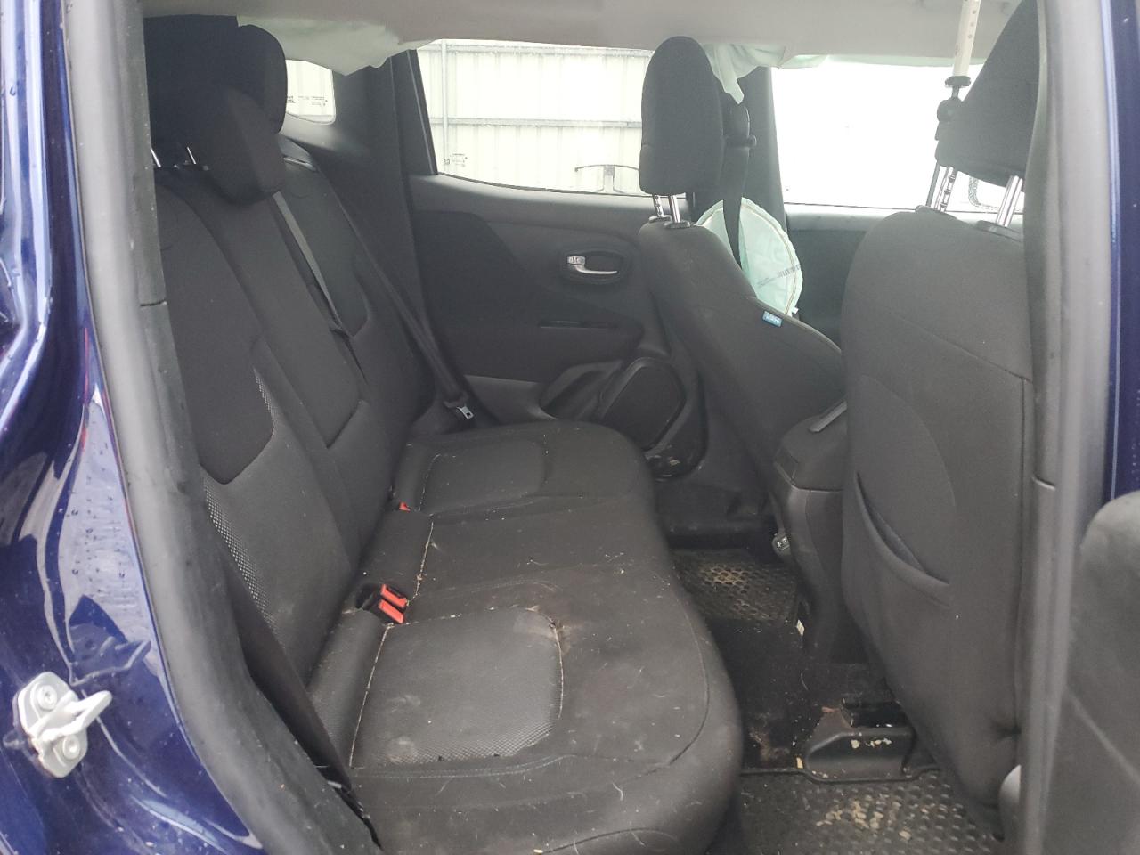 2021 Jeep Renegade - Image 11