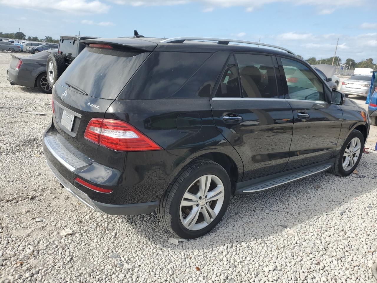 VIN 4JGDA5HB4EA379616 2014 MERCEDES-BENZ M-CLASS no.3