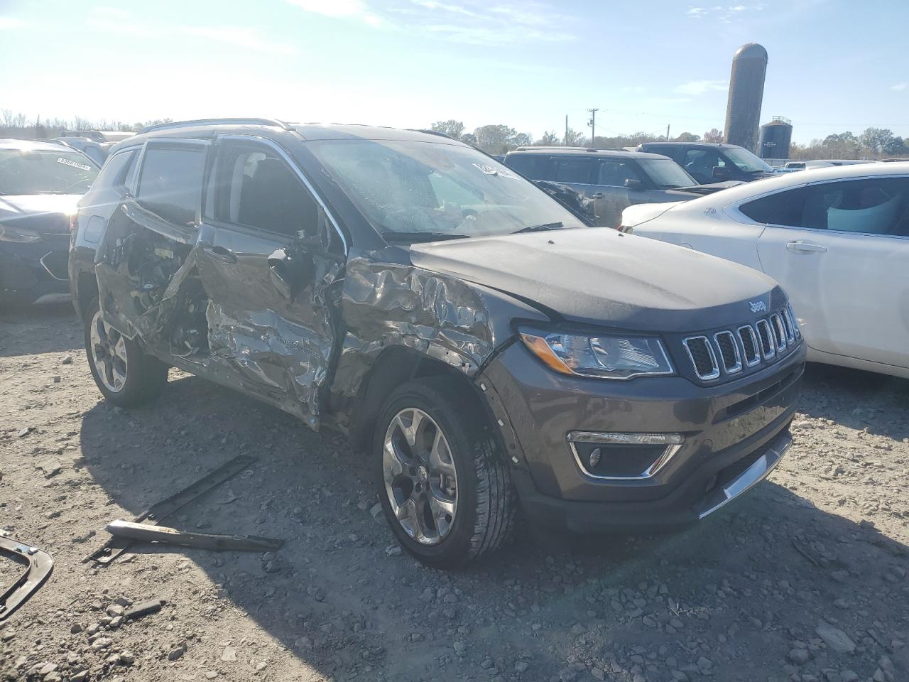 VIN 3C4NJDCB2MT506459 2021 JEEP COMPASS no.4