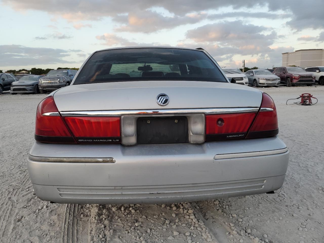 2002 Mercury Grand Marquis Ls VIN: 2MEFM75W82X606542 Lot: 84638744