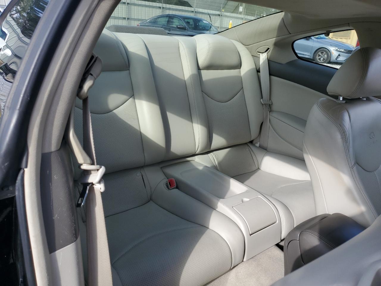 2012 Infiniti G - Image 10