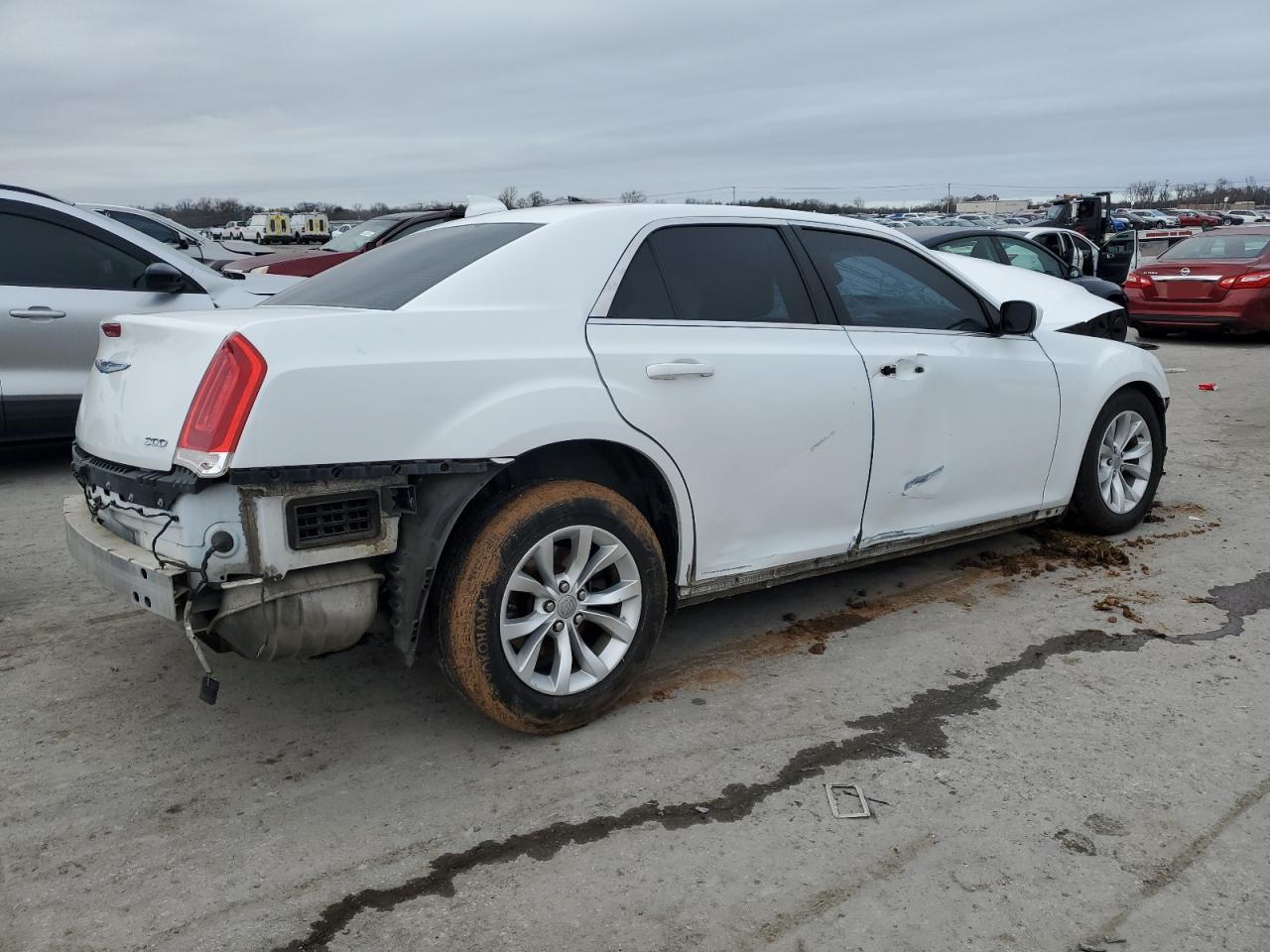 2015 Chrysler 300 - Image 3