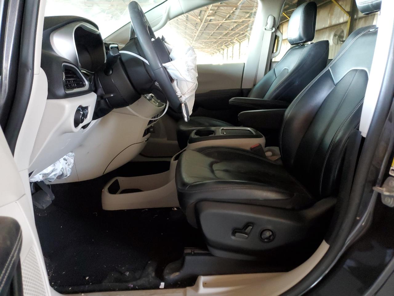 2022 Chrysler Pacifica Touring L VIN: 2C4RC1BG4NR238493 Lot: 83100894