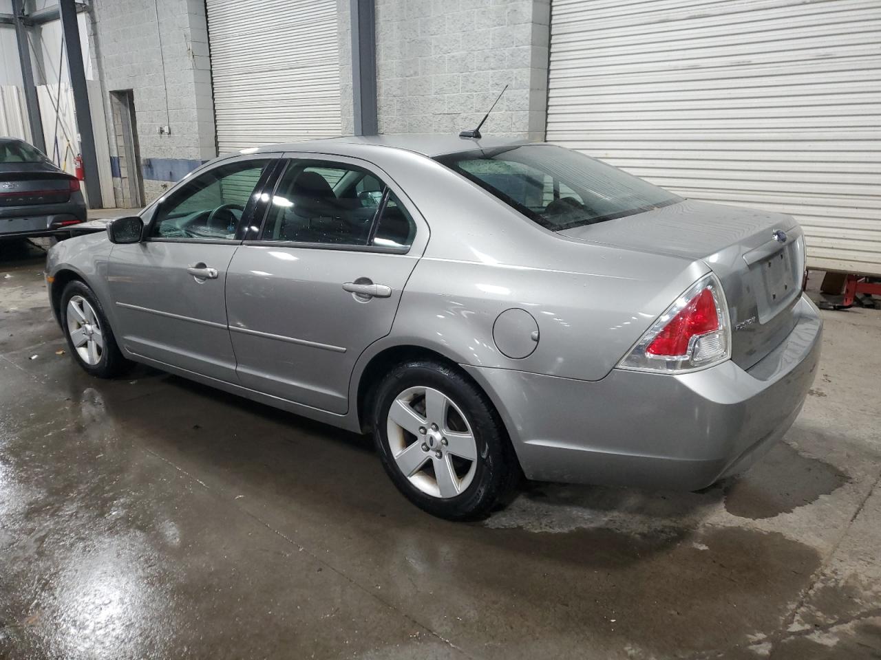 2009 Ford Fusion - Image 2