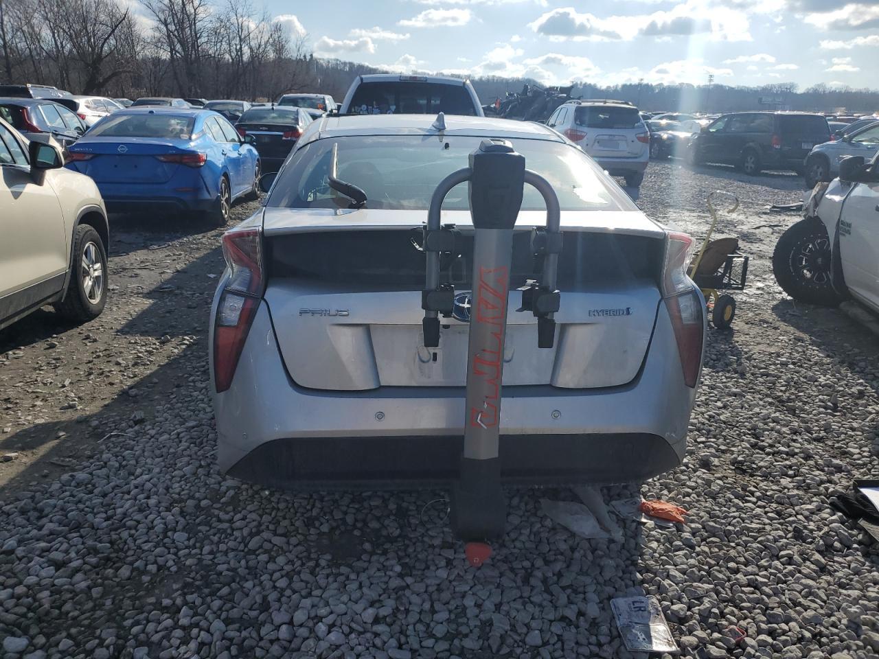 2018 Toyota Prius - Image 6