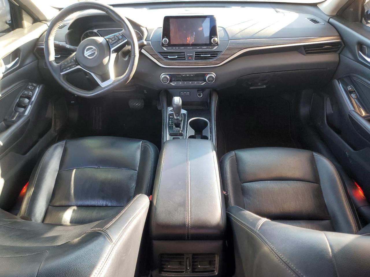 2020 Nissan Altima - Image 8