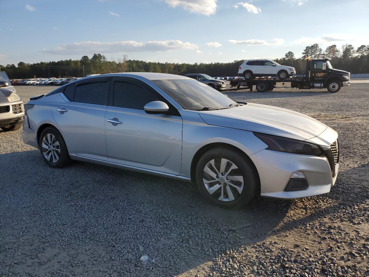 2020 Nissan Altima - Image 4