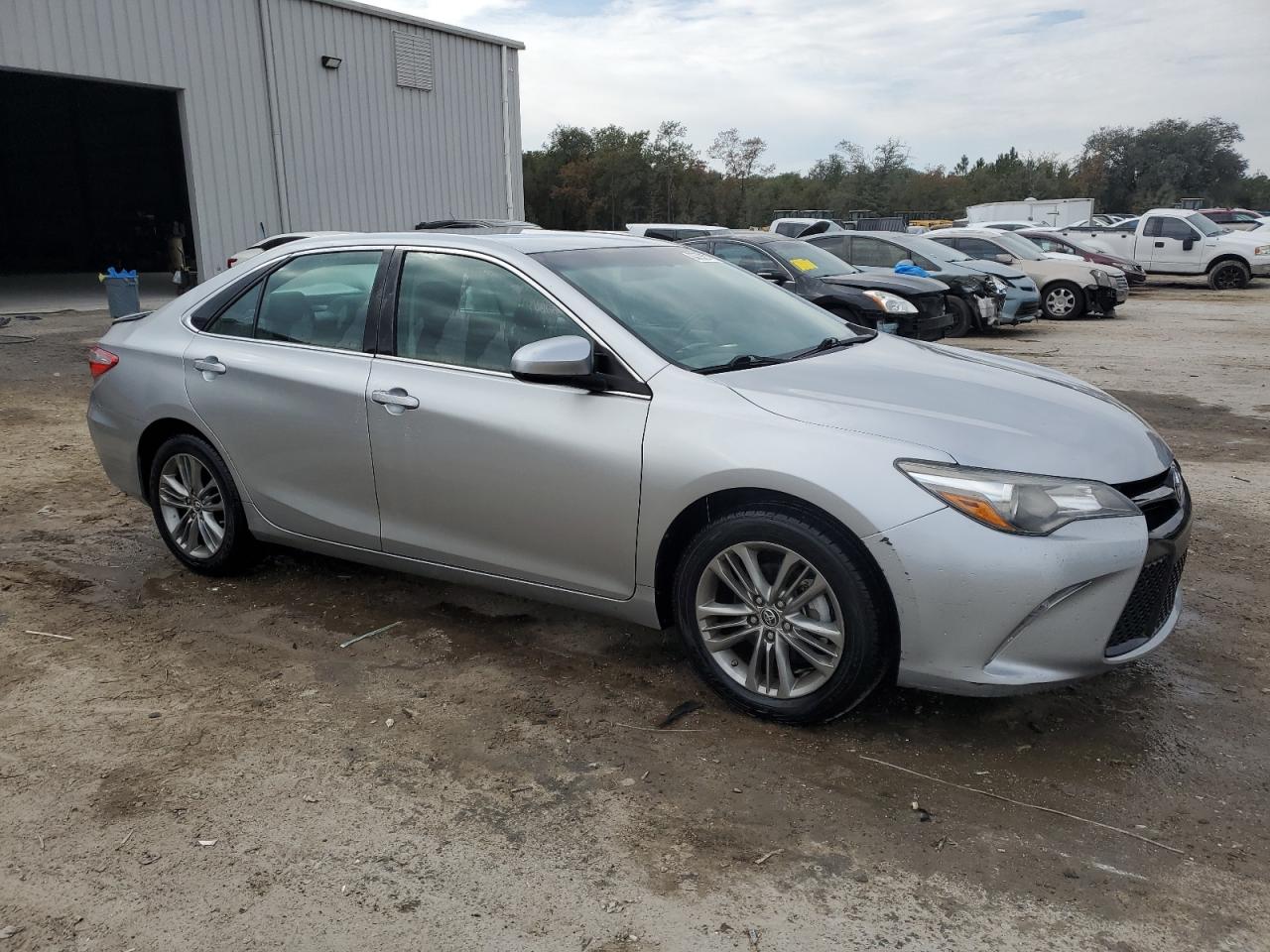 VIN 4T1BF1FKXGU167227 2016 TOYOTA CAMRY no.4