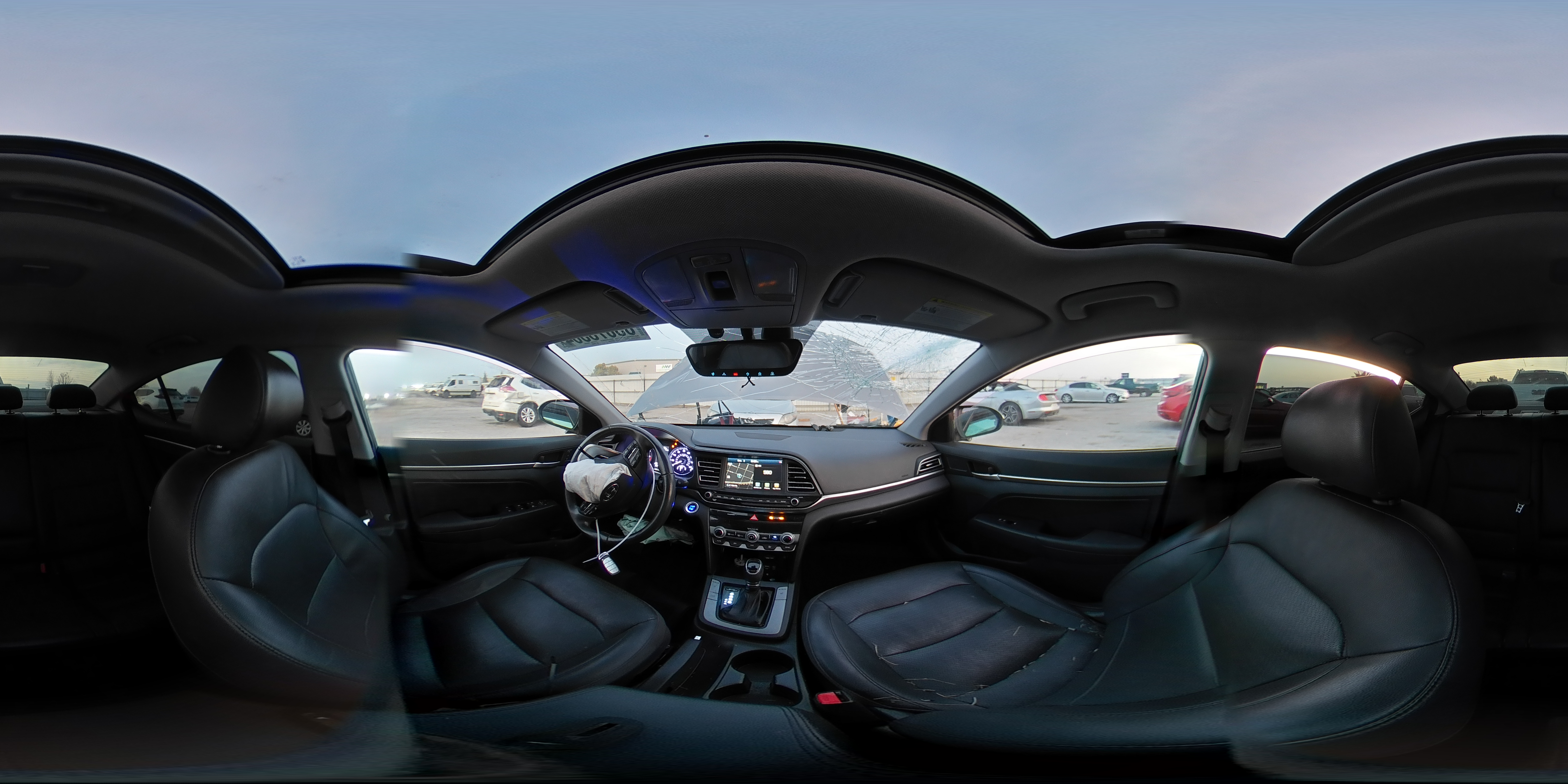 2020 Hyundai Elantra - Image 12