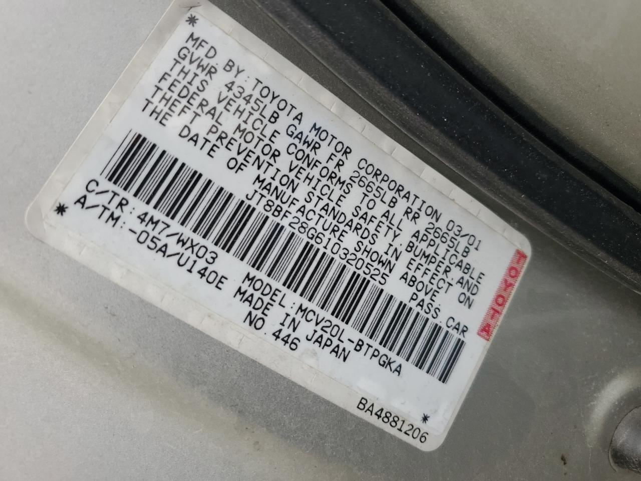 2001 Lexus ES - Image 12