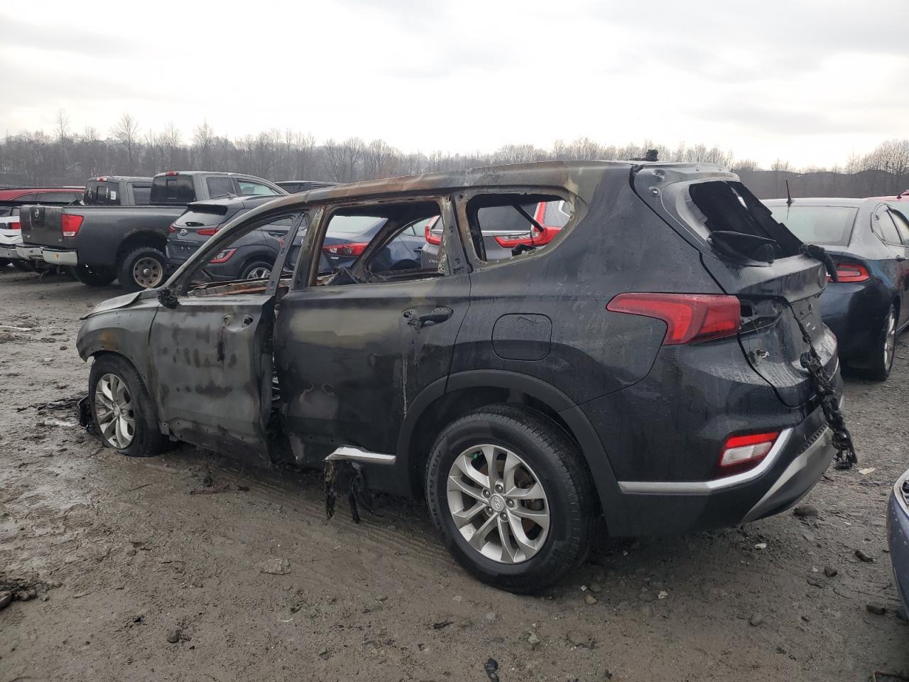 2020 Hyundai Santa Fe - Image 2