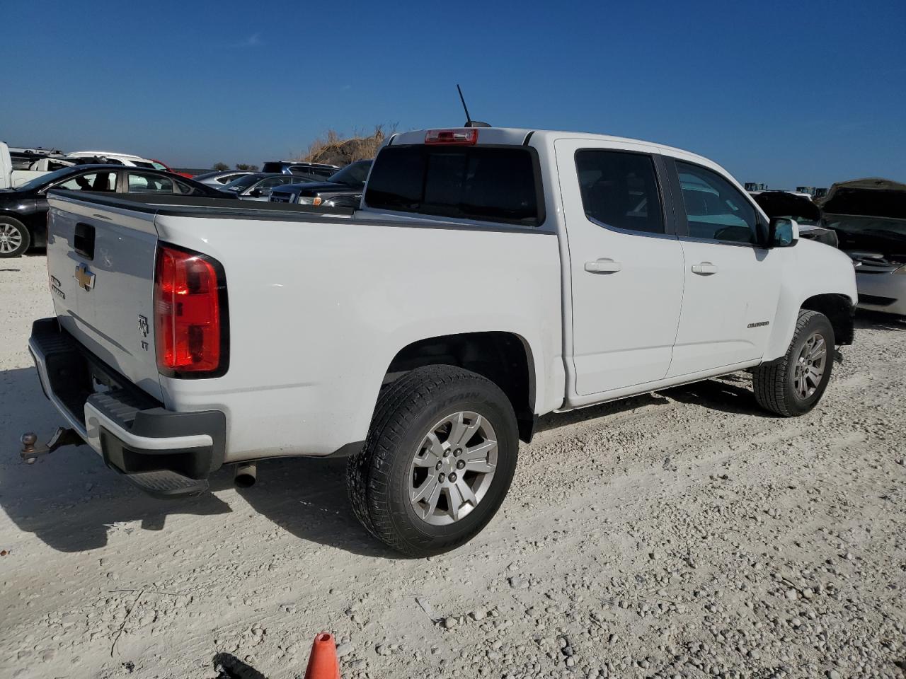 2016 Chevrolet Colorado - Image 3