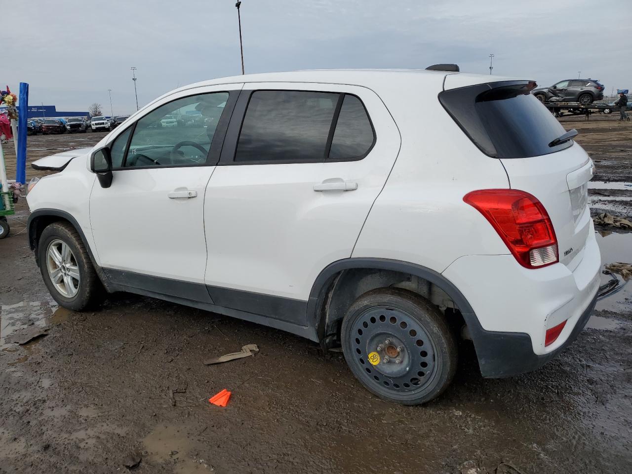 VIN 3GNCJKSBXKL357235 2019 CHEVROLET TRAX no.2